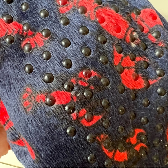 Lobster Gripper Slippers by Lazy One - Picture 4 of 6